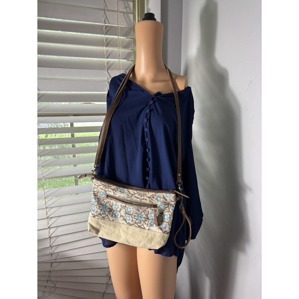 M  MYRA Florals Prints Canvas Convertible Crossbody Bag/ Wristlet BEAUTIFUL